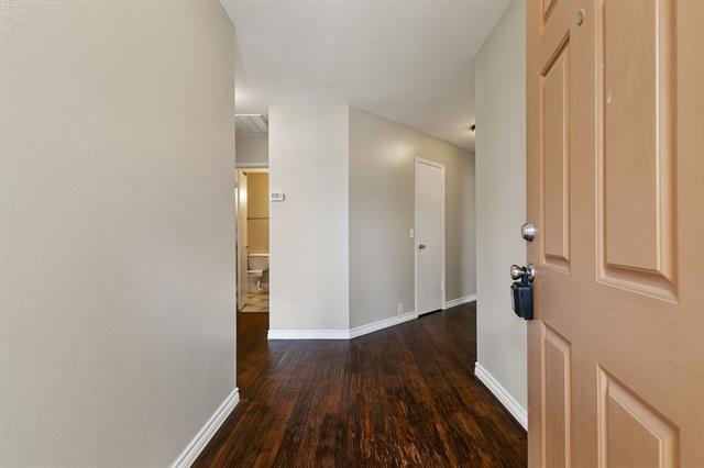 Photo - 2301 Tailburton Ct