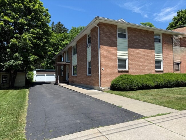 Building Photo - 4 Aldrich Ave Unit 1