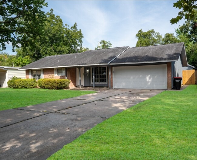 Photo - 2906 Newcastle Dr