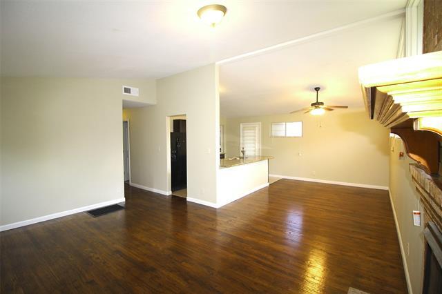 Photo - 149 Hedgerow Ln