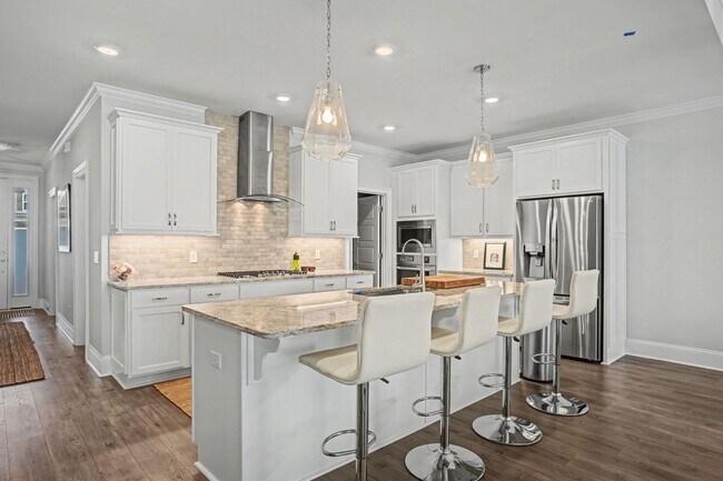 Photo - 3 BED | 3.5 BATHS | TWO CAR GARAGE | HERB RIVER | FURNISHED TOWNHOME