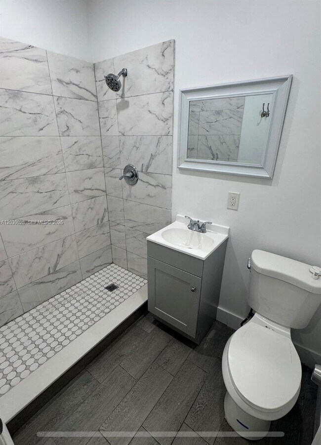Photo - 5860 NW 193rd St Unidad 1