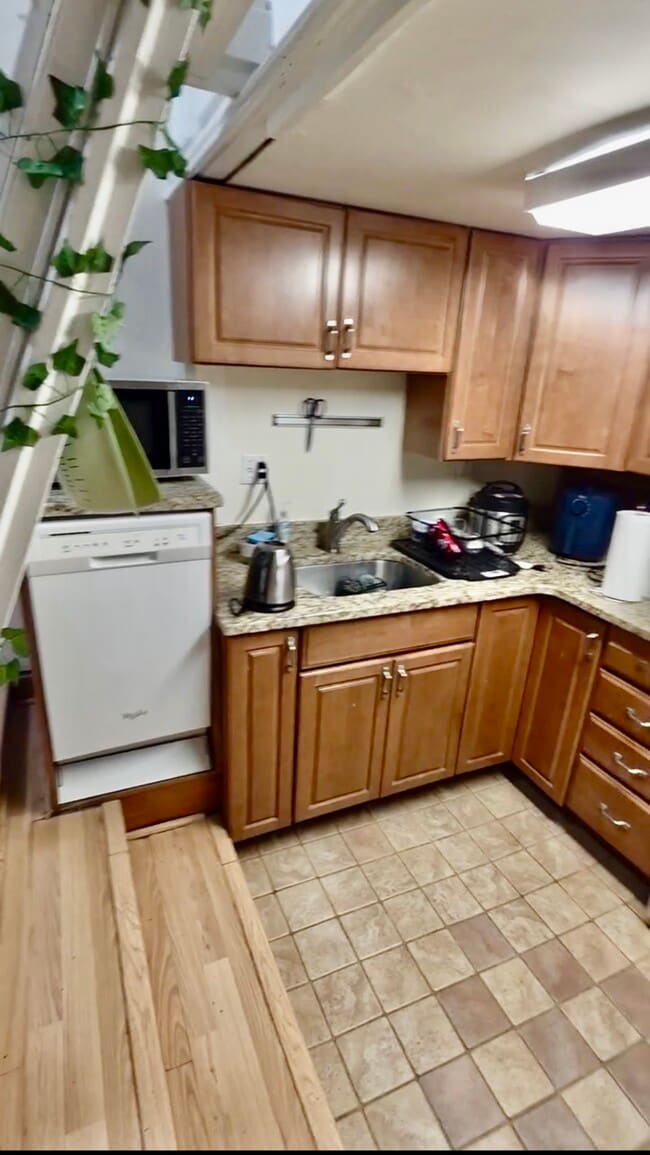 Photo - 413 Massachusetts Ave