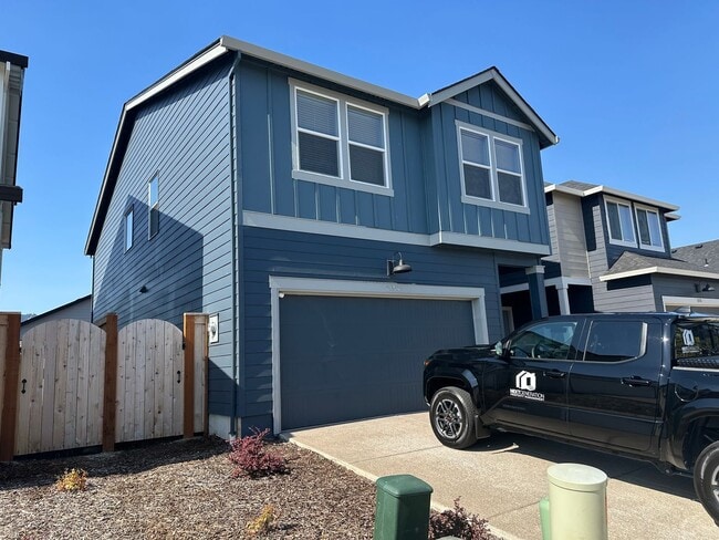 Photo - Newer 4 bedroom 2.5 bathroom house!