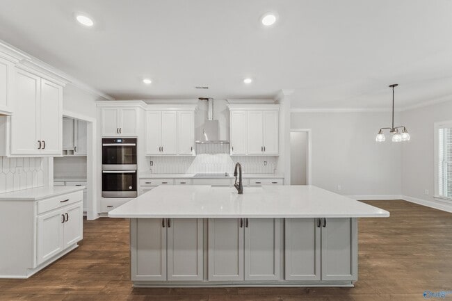 Photo - 123 Turning Leaf