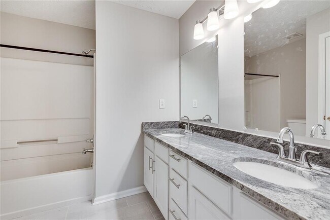 Photo - 1229 Vintage Pointe Dr