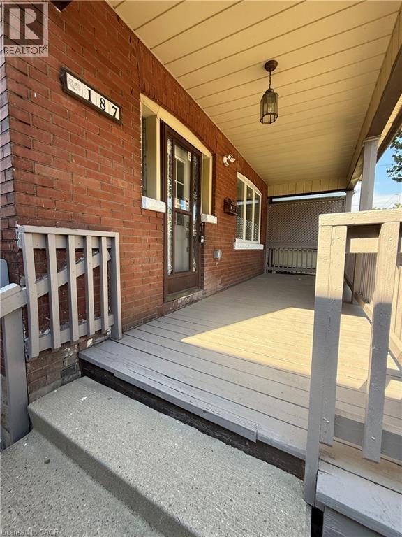 Photo - 187 Stirton St