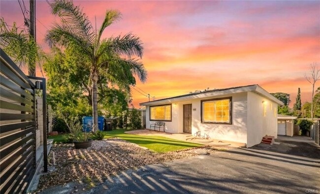 Photo - 10431 Las Lunitas Ave