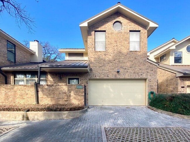 Large 3 Bedroom in Tarrytown! - Large 3 Bedroom in Tarrytown! House