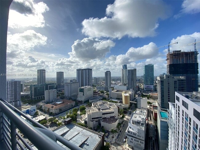 Building Photo - 133 NE 2nd Ave Unit 3407