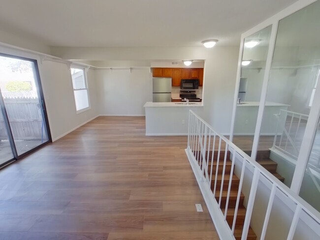 Photo - 1717 S Cypress Unit 112