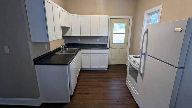 Photo - 704 E Prospect St