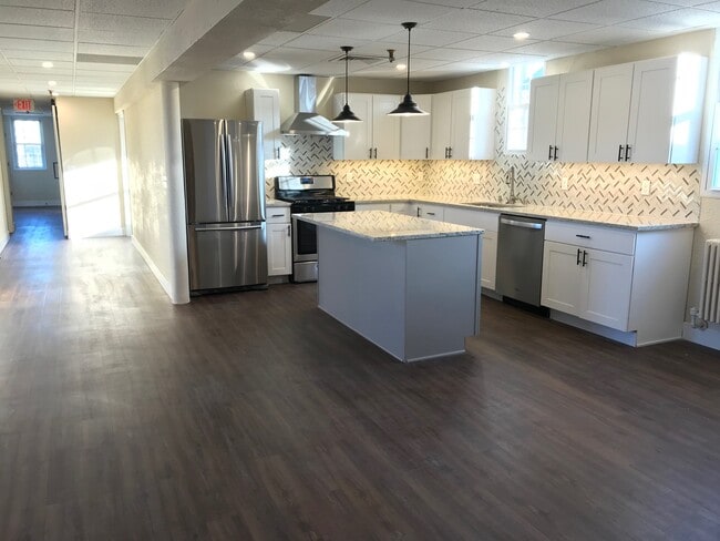 Photo - 1233 Marshall / 1222-36 Cass