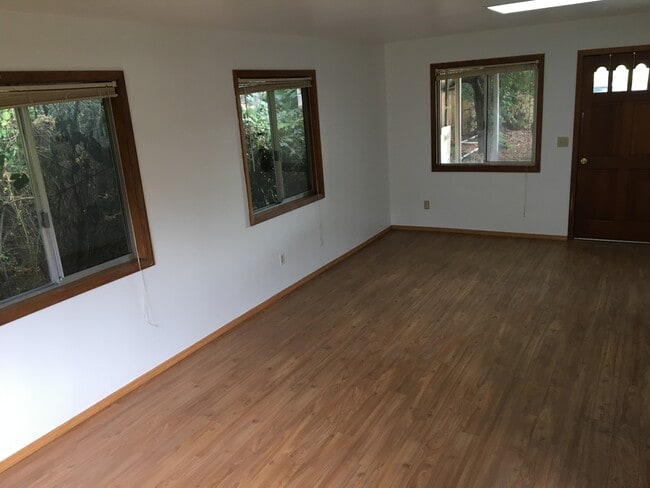 Photo - 4219 Colver Rd Unidad Cottage