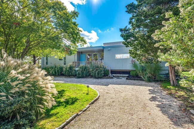 Photo - 3 Meadow Way