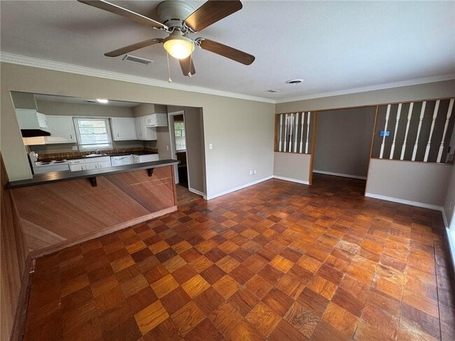 Photo - 5855 Woodvale Dr