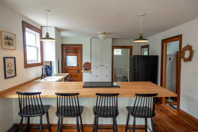 Photo - 30 Royal St Unidad Apt. 2