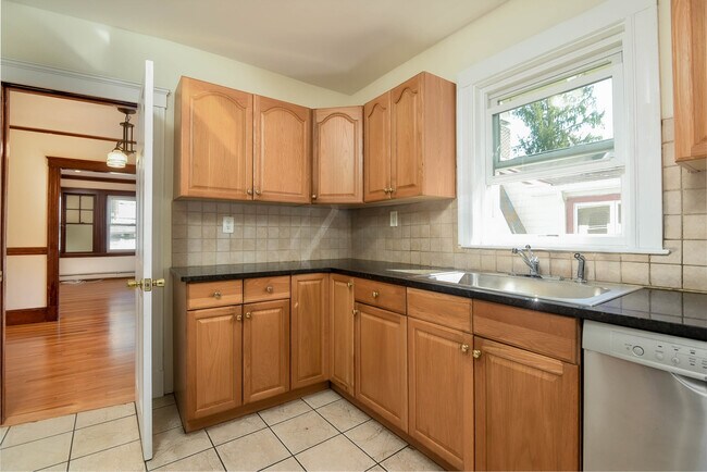Photo - 59 Goodenough St