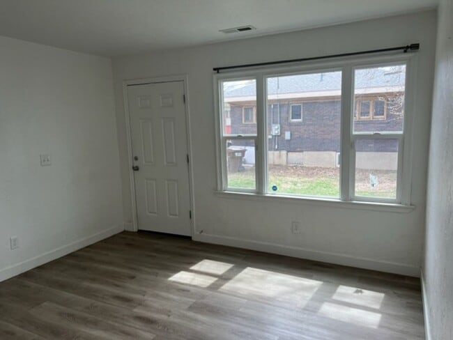 Photo - 163 E Commonwealth Ave Unit 3