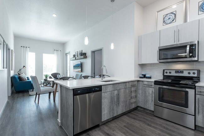 Photo - Oak Street Station