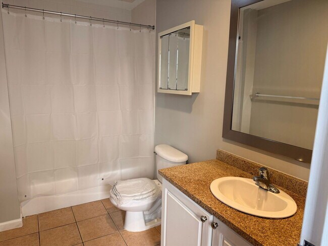 Photo - 210 Farmington Ave Unit 309