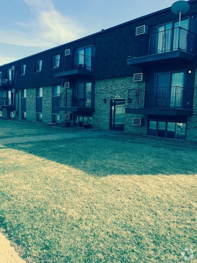 Building Photo - Schmidt Unit #7 Rental