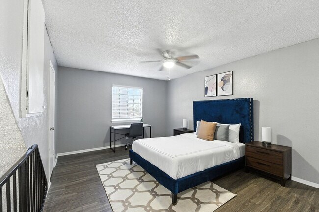 Photo - 600 W Pioneer Pkwy Unidad SI FL2-ID1613027P