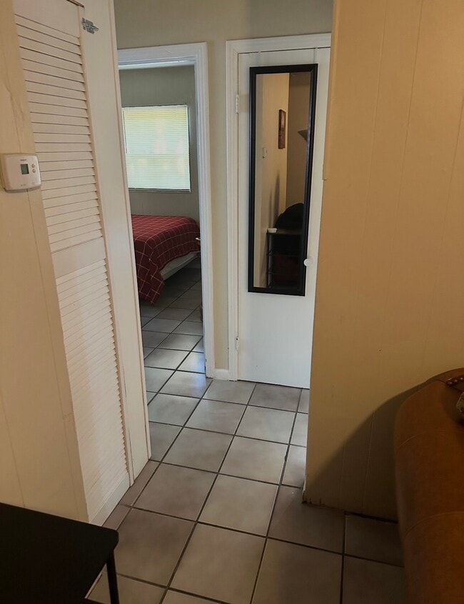 Photo - 2053 NW 36th Ave Unidad B