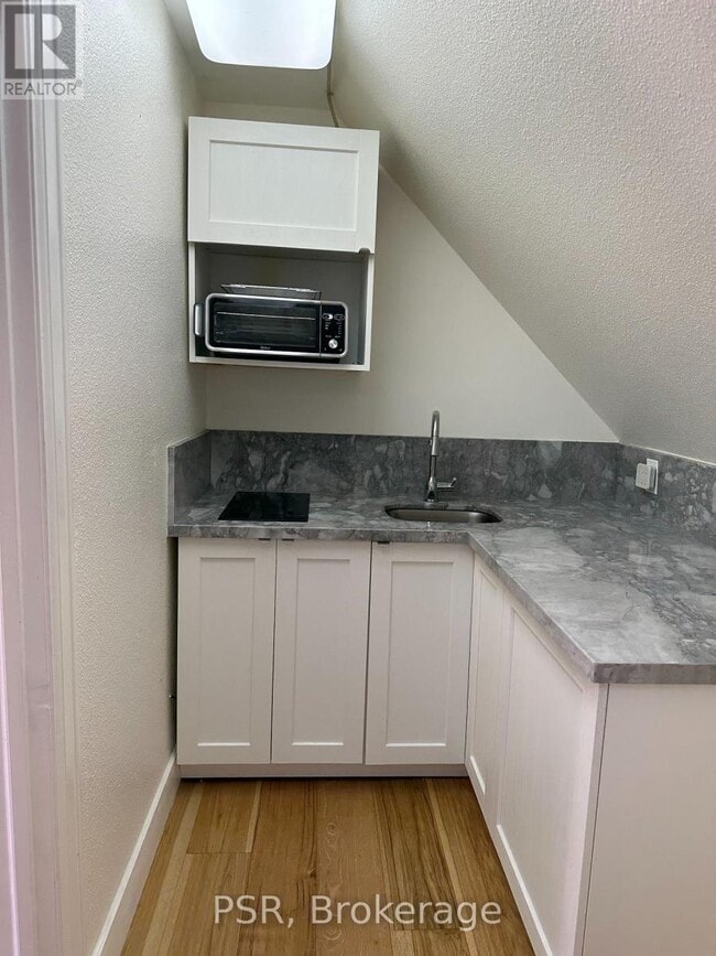 Photo - 25 Coulson Ave Unité 3RD FL