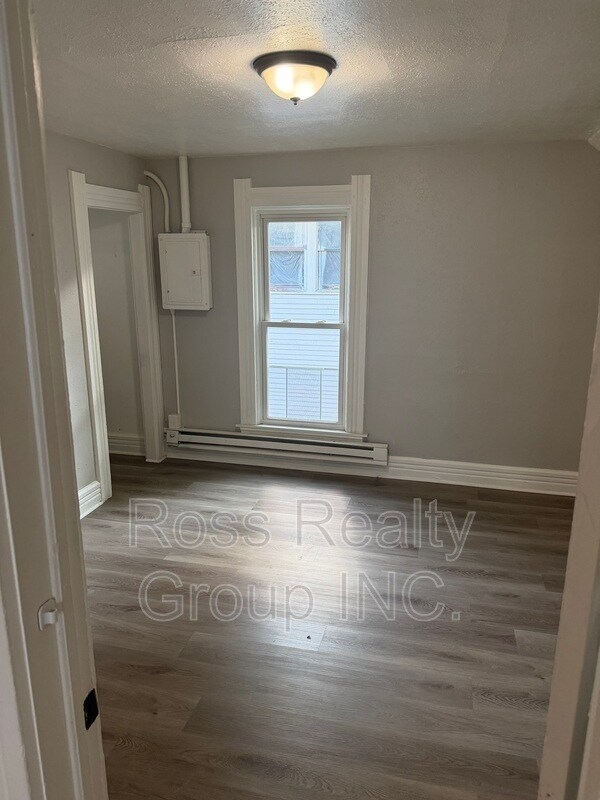 Photo - 1121 Delence St Unit Upstairs