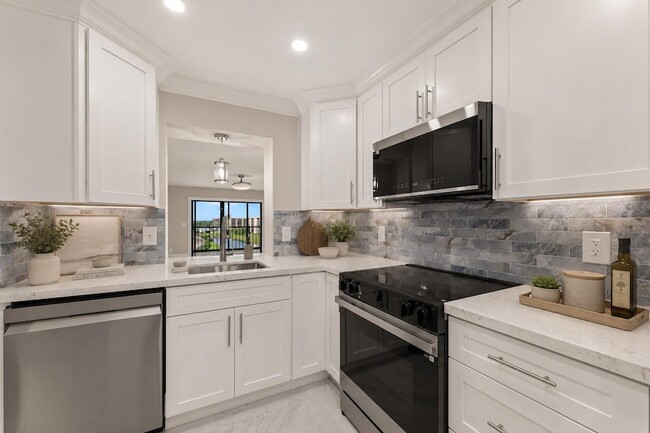 Photo - 14476 Amberly Ln Unit 704