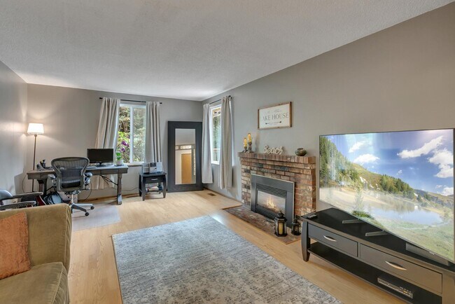 Photo - 7019 Alderwood Ct SE
