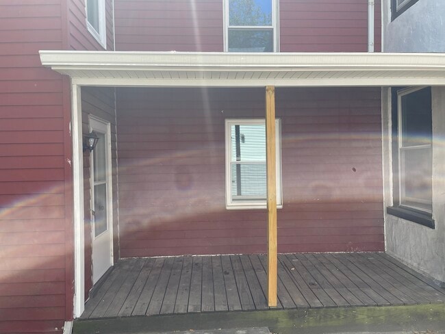 Photo - 107 N 5th Ave
