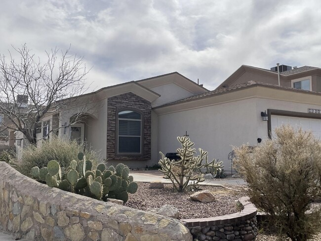 3848 Loma Adriana