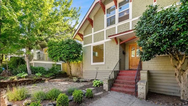 Photo - 811 Martin Luther King Jr Way