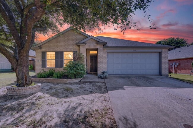 Photo - 1325 Periwinkle Dr
