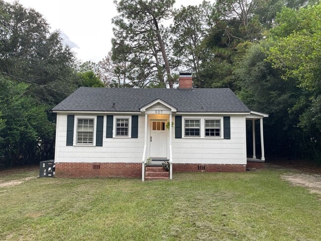 Building Photo - 907 Cherokee Ave