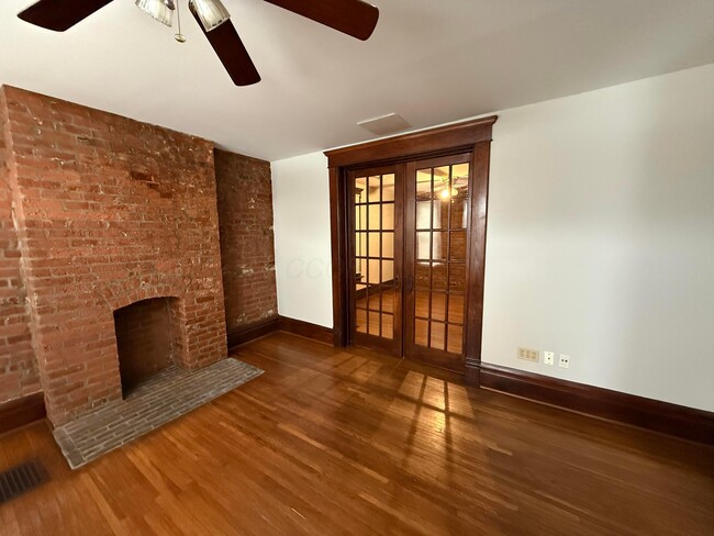 Photo - 1360 S High St