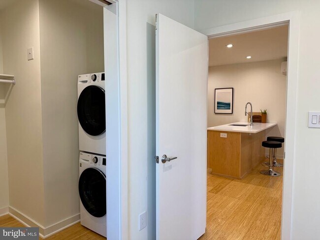 Photo - 1302 S 18th St Unit 1