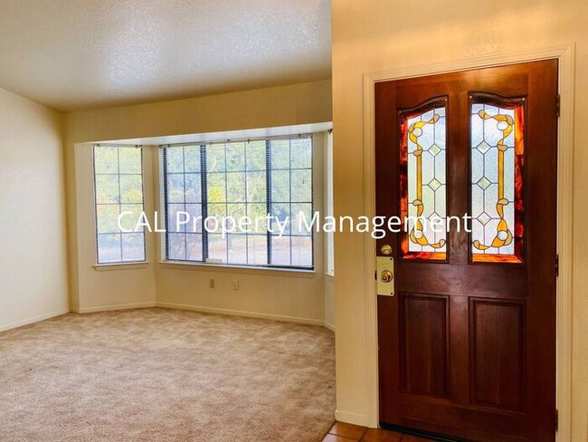 Photo - Rare 4 bedroom 2 bath rental in Pine Meadow Estates King City!