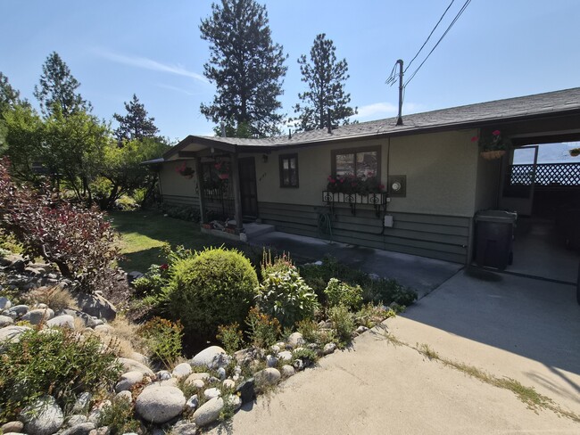 4103-B4103 3 Ave