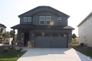Building Photo - Newer Home in Eagle