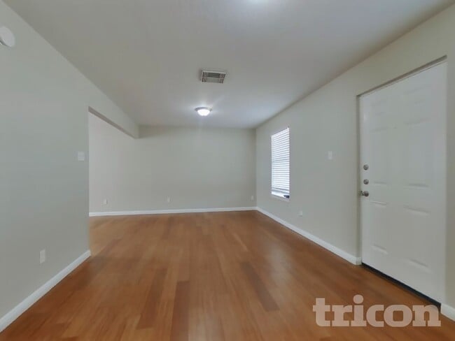 Photo - 5003 Hauna Ln