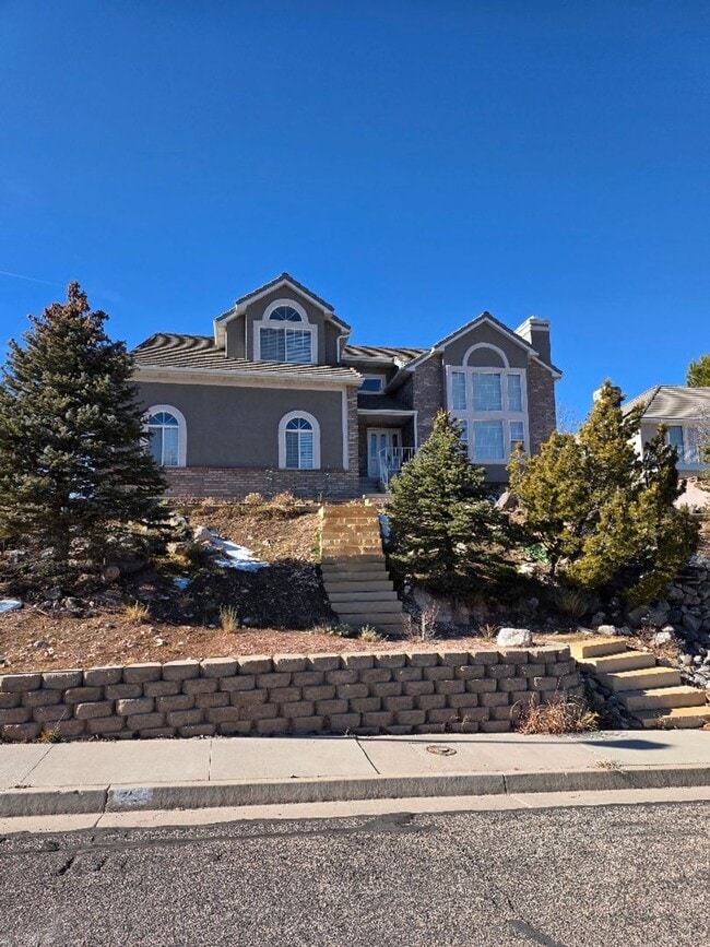 Photo - Charming basement apartment