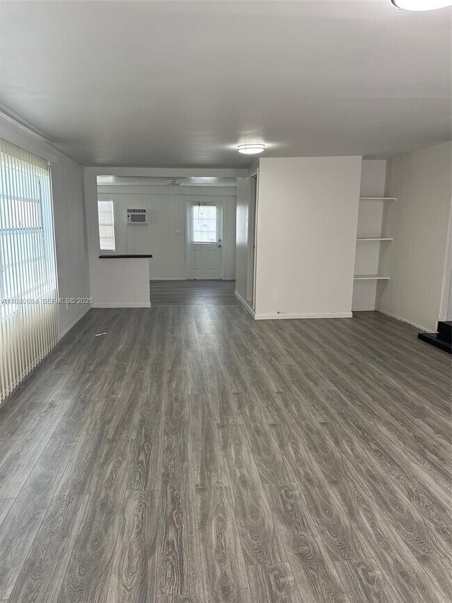 Photo - 708 S Bond St