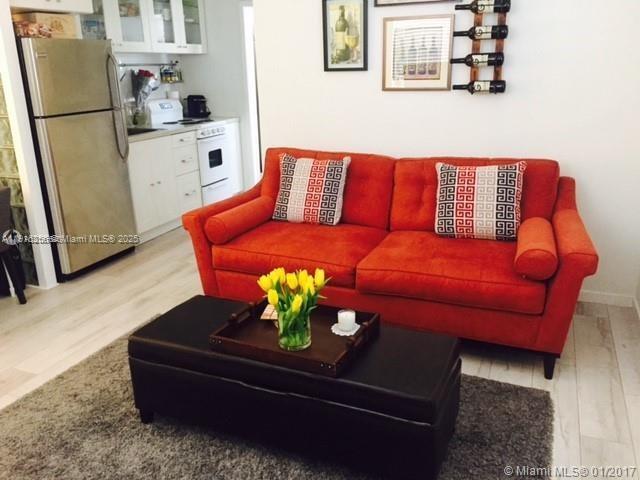 Photo - 919 Michigan Ave Unit 11