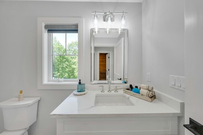 Photo - 976 Scioto Dr