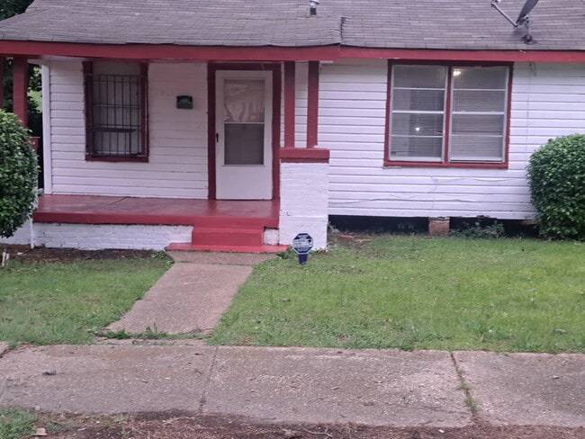 Photo - 1824 S Holt St House