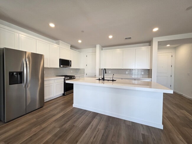 Photo - 10113 Sequoia Fls Pl