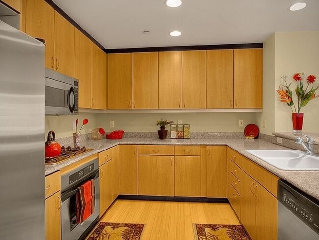 Photo - 2Bd/1.75Ba Seattle Condo Unidad 303